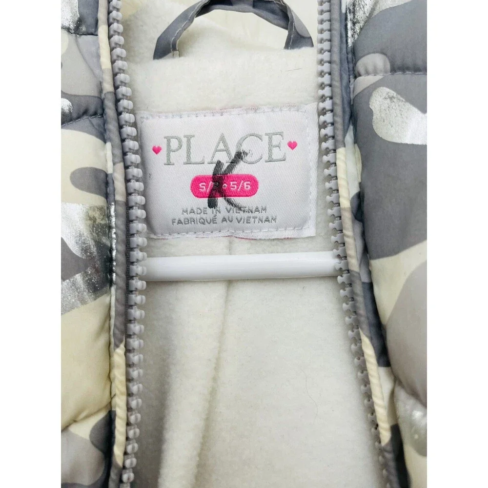 The Children’s Place Kids Silver Puffer Jacket Coat – Size 5/6 – Front Zip